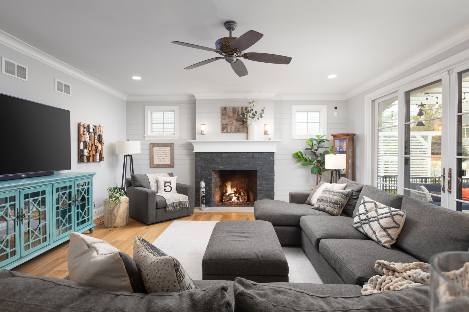 33 N Fremont Street, Naperville, IL 60540