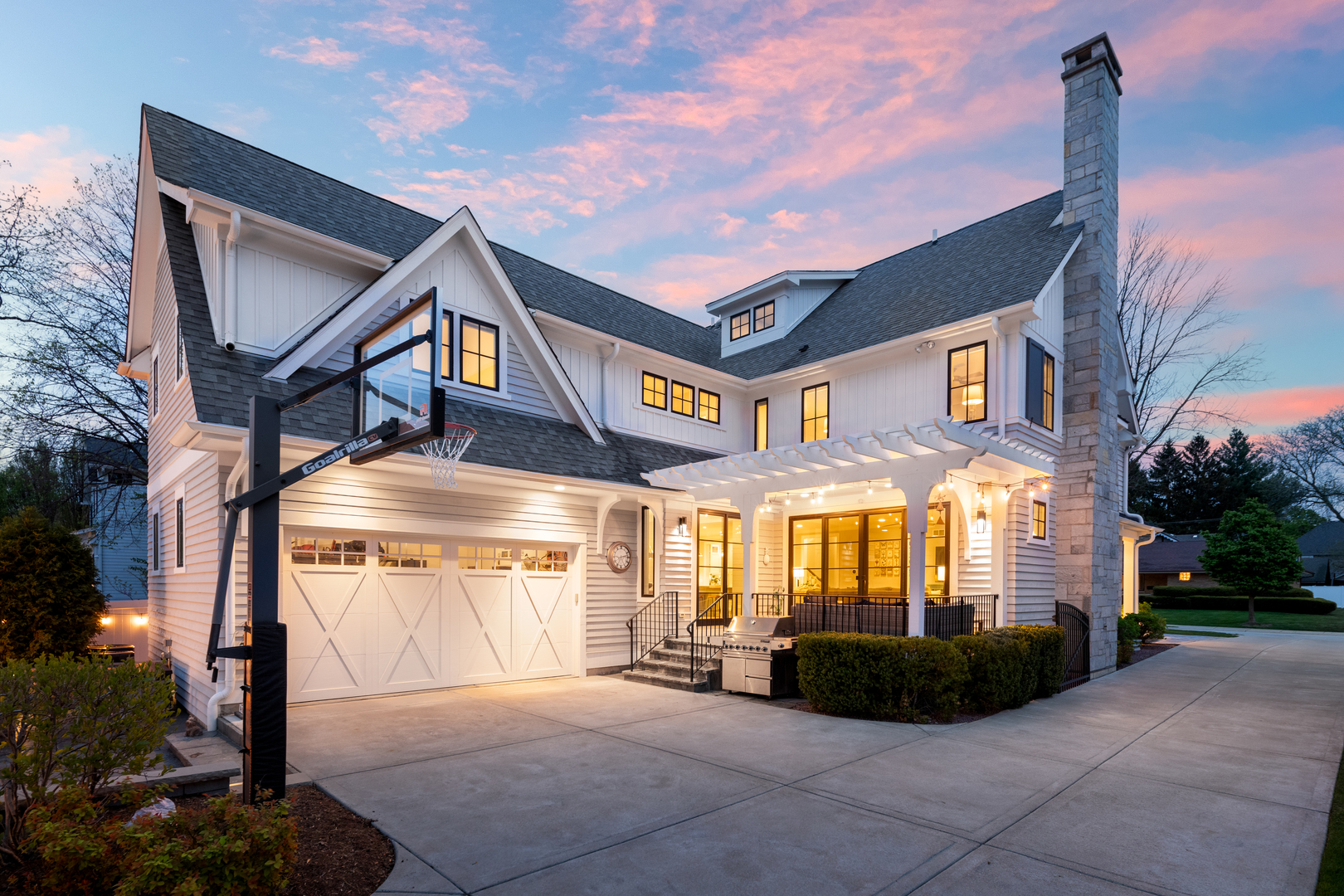 33 N Fremont Street, Naperville, IL 60540