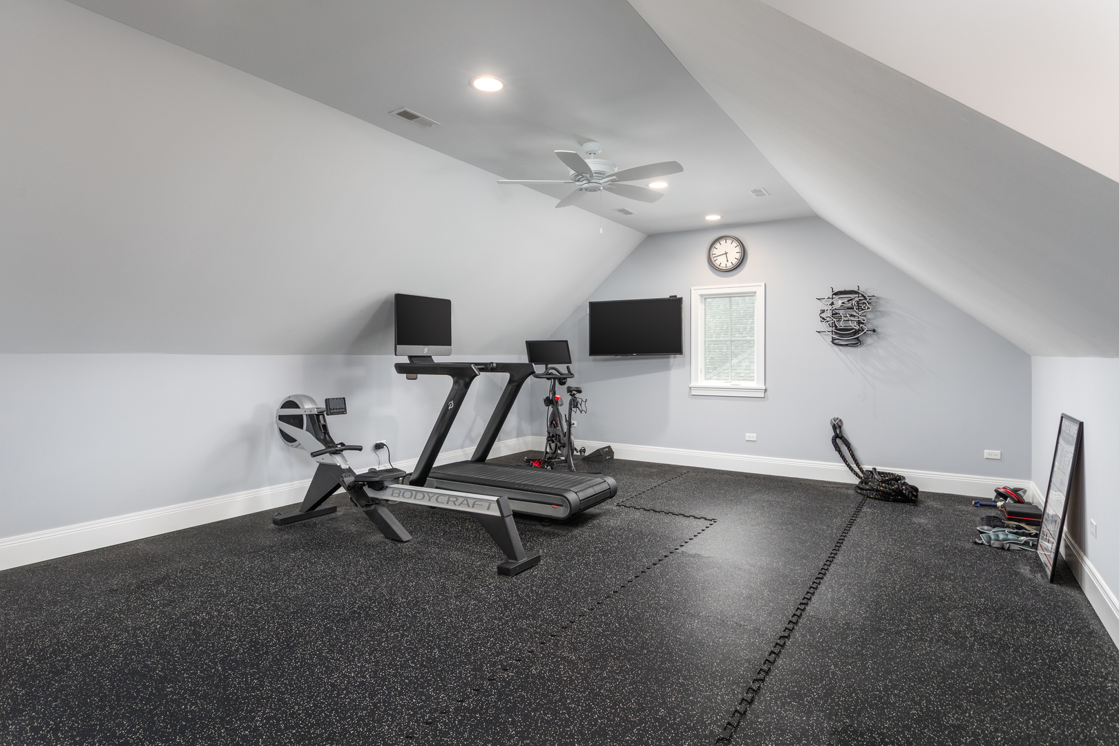 33 N Fremont Street, Naperville, IL 60540