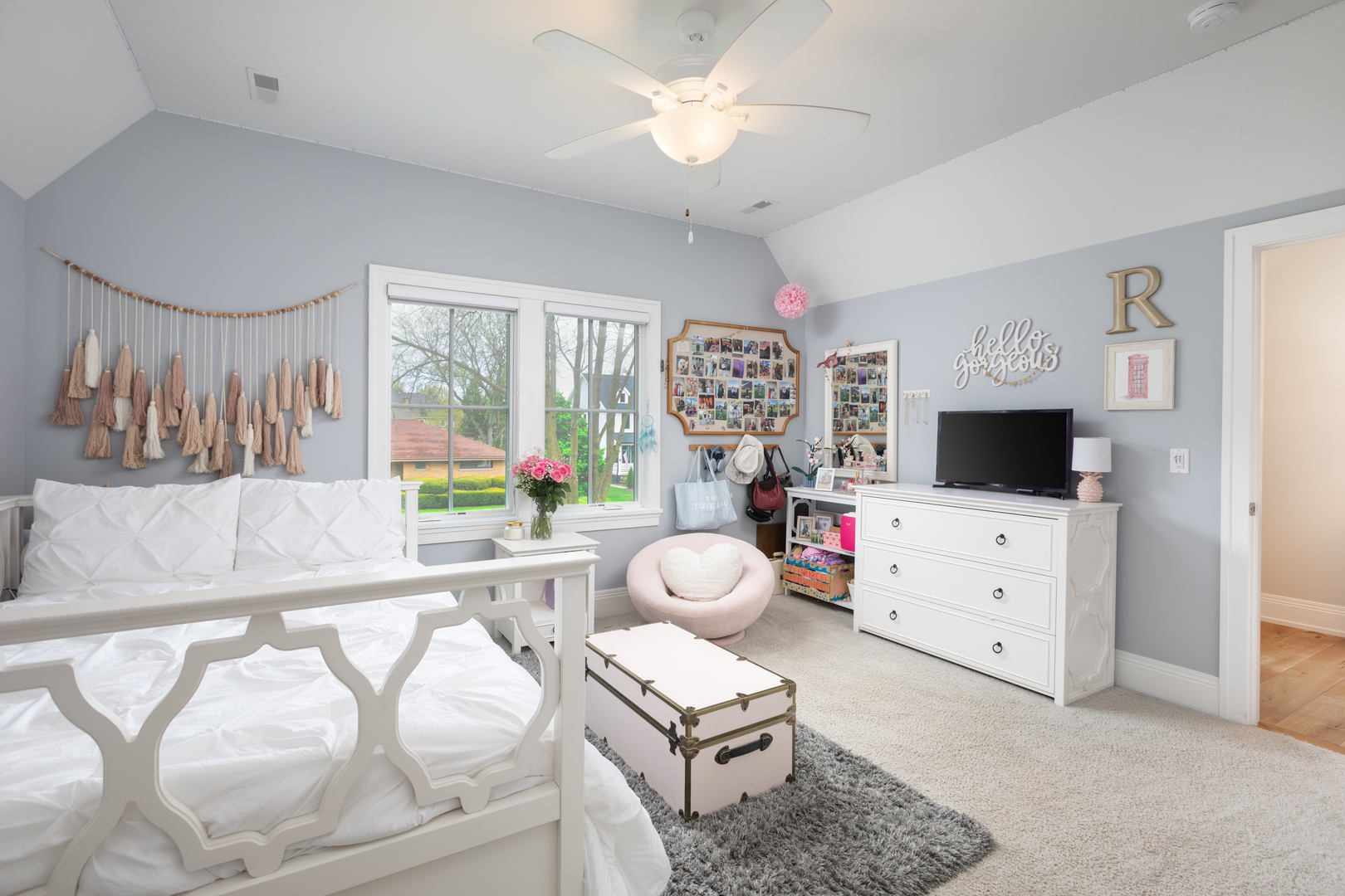 33 N Fremont Street, Naperville, IL 60540
