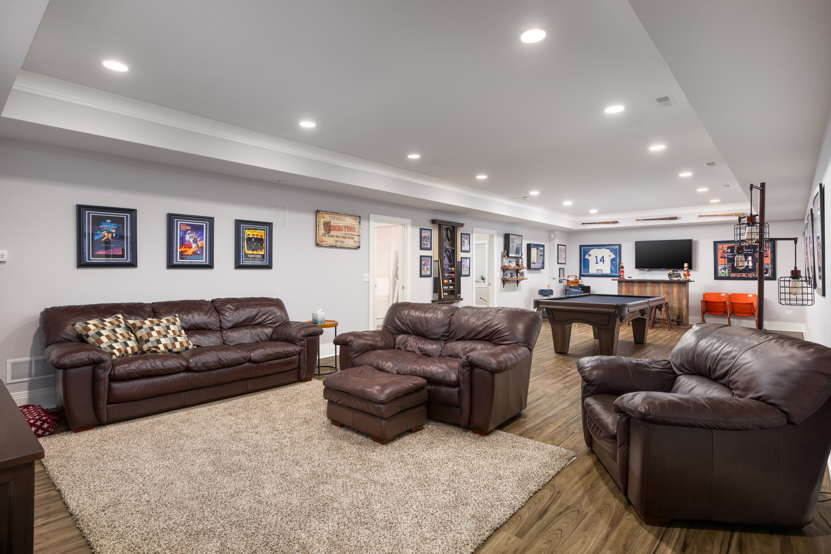 33 N Fremont Street, Naperville, IL 60540