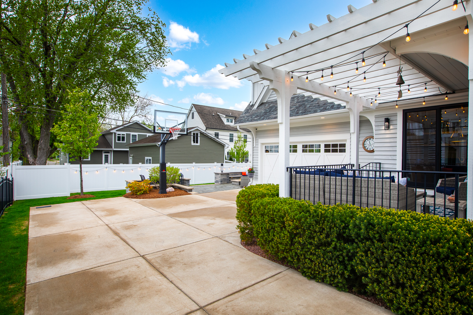 33 N Fremont Street, Naperville, IL 60540