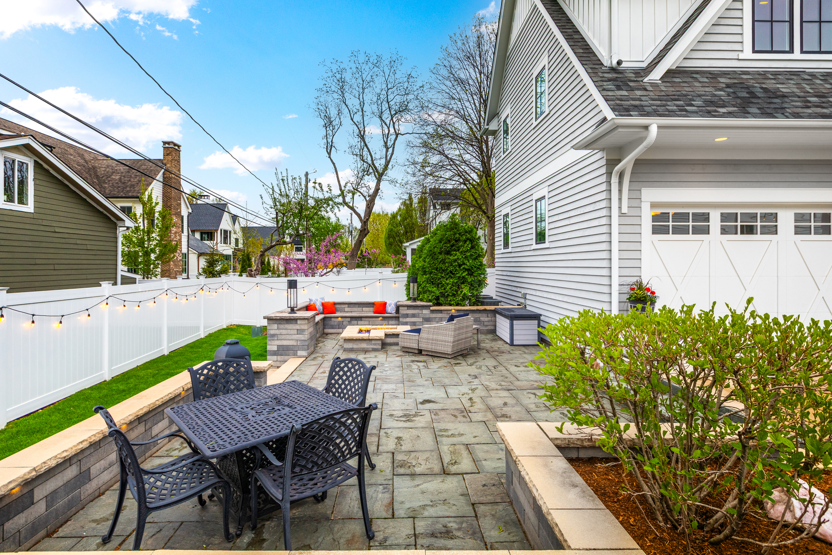 33 N Fremont Street, Naperville, IL 60540