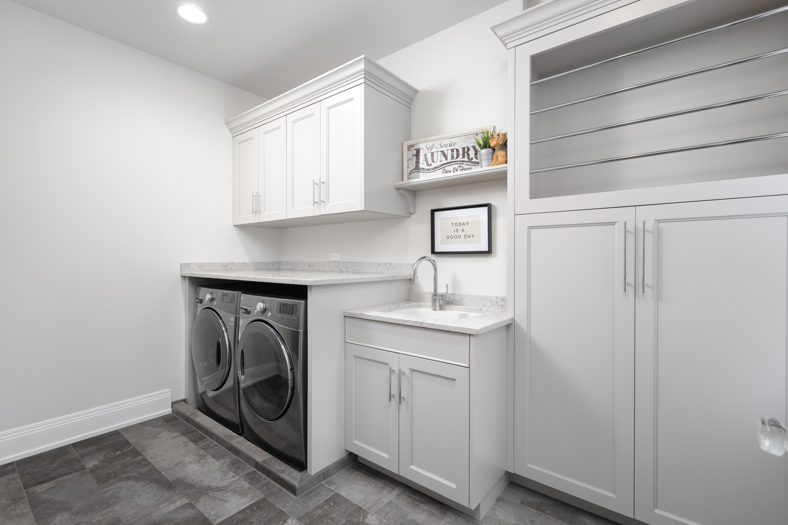 33 N Fremont Street, Naperville, IL 60540