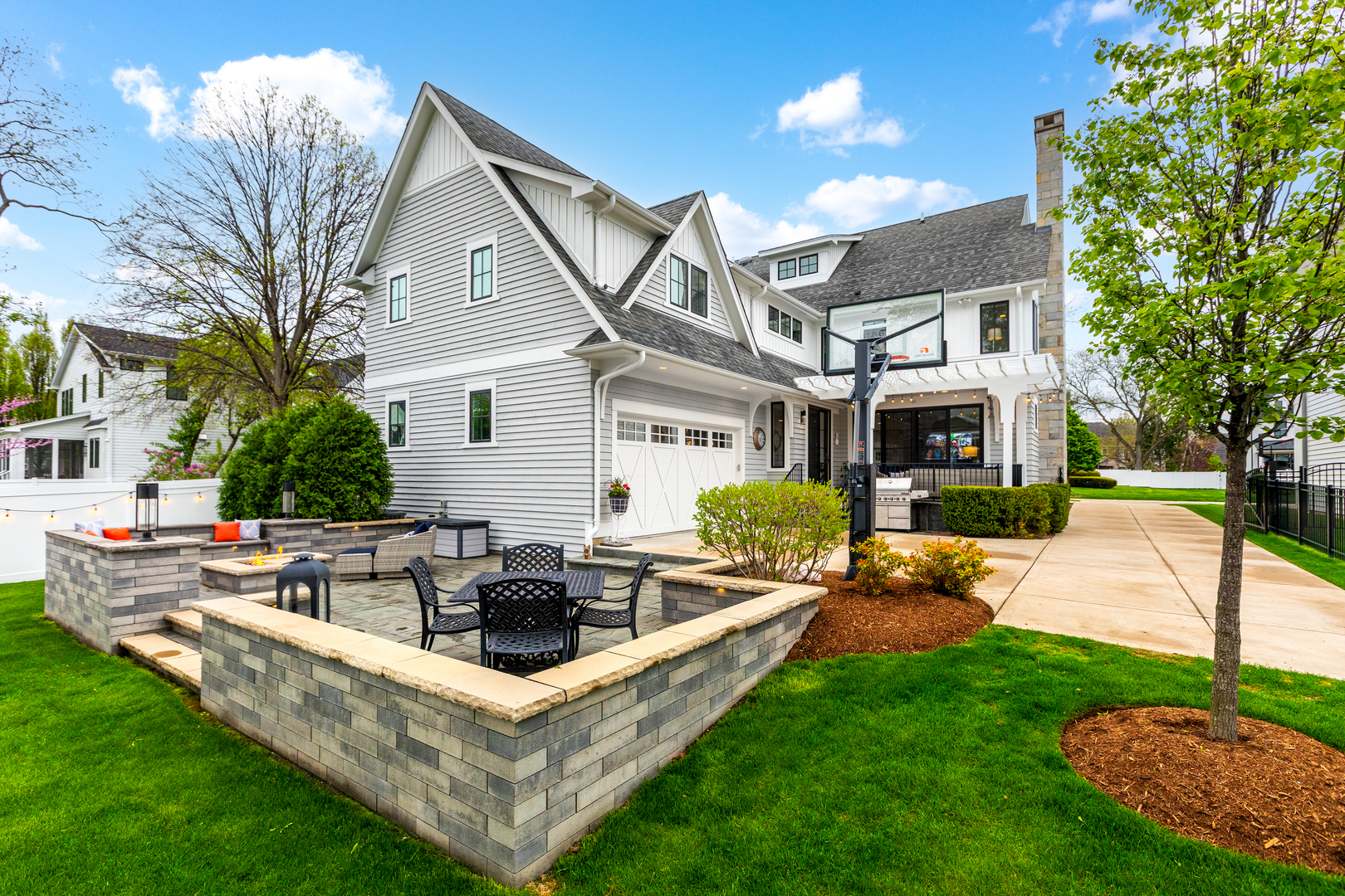33 N Fremont Street, Naperville, IL 60540