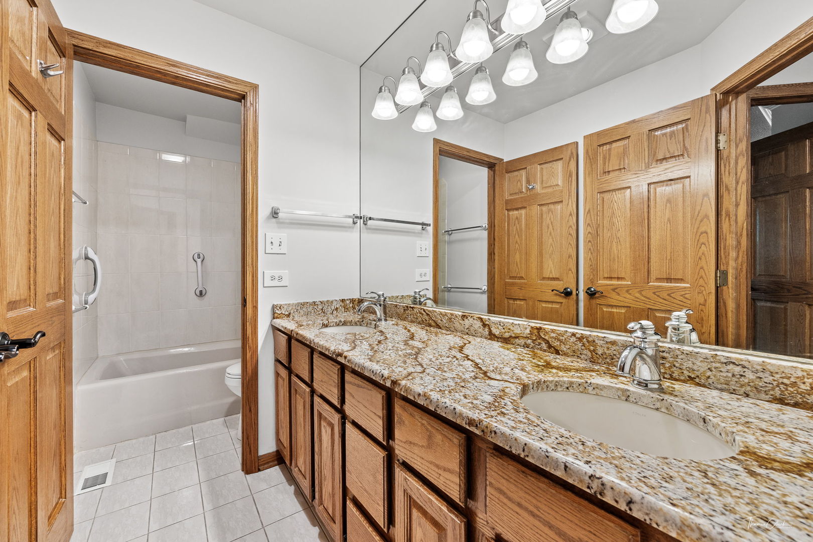 2734 Alyssa Drive, Naperville, IL 60565
