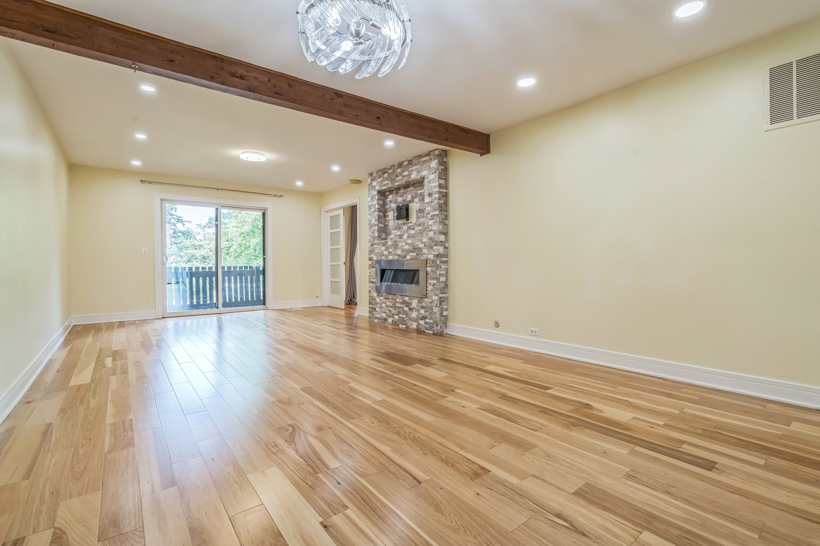 1703 NORTHFIELD Square #D, Northfield, IL 60093