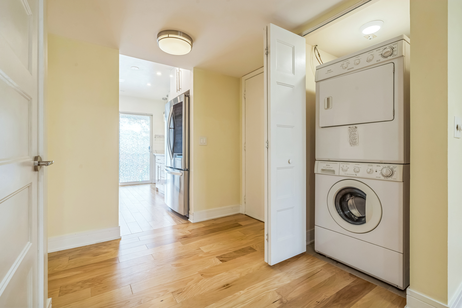 1703 NORTHFIELD Square #D, Northfield, IL 60093