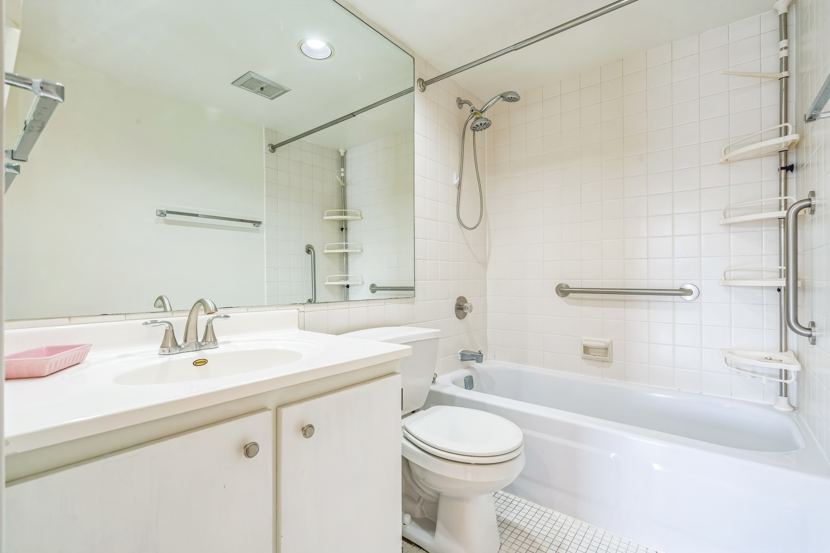 1703 NORTHFIELD Square #D, Northfield, IL 60093