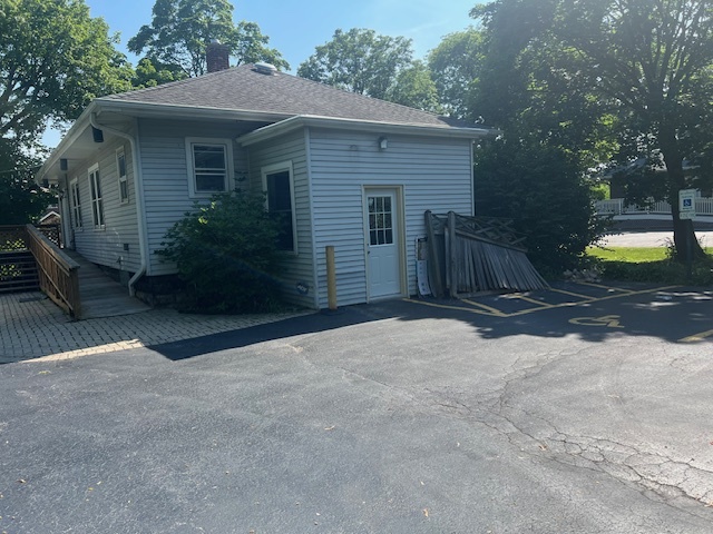 4052 Old Grand Avenue, Gurnee, IL 60031