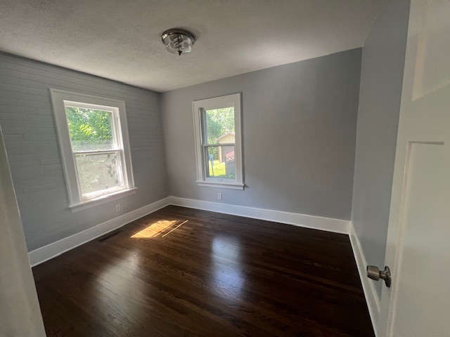 4052 Old Grand Avenue, Gurnee, IL 60031