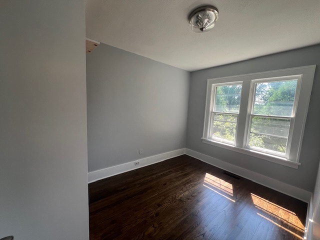 4052 Old Grand Avenue, Gurnee, IL 60031