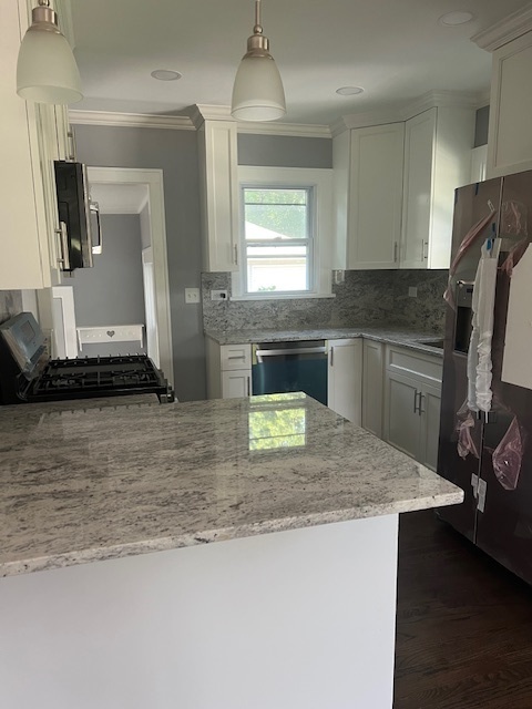 4052 Old Grand Avenue, Gurnee, IL 60031