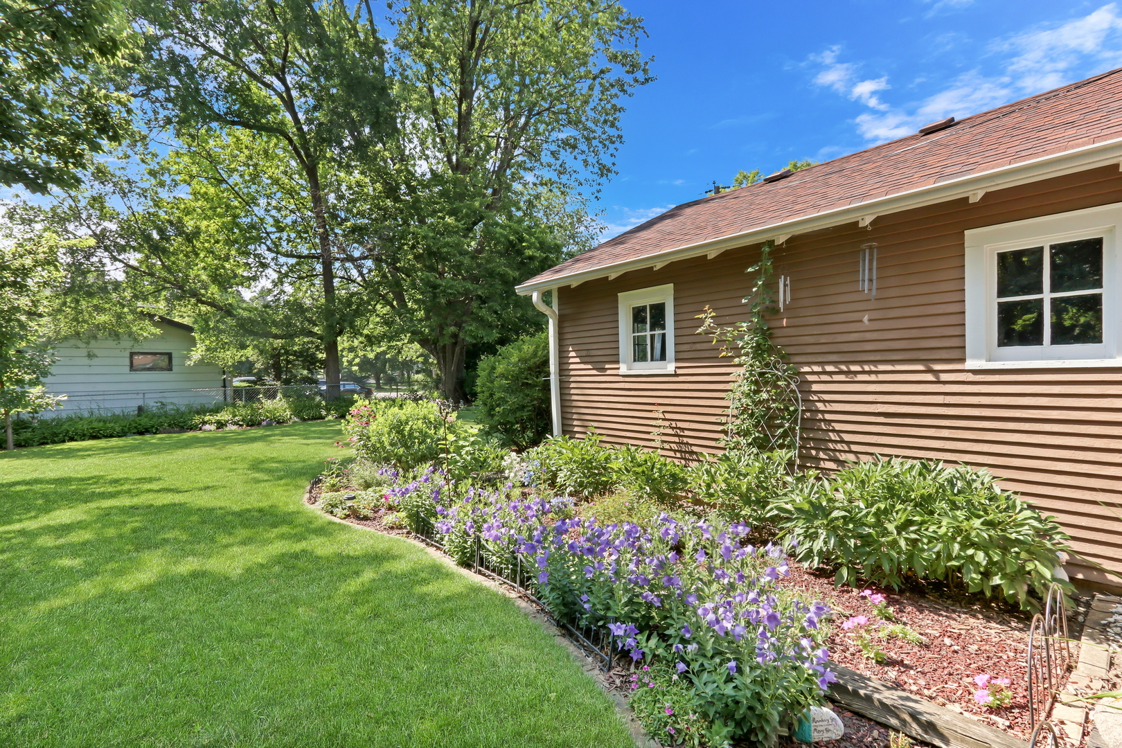 654 Main Street, Antioch, IL 60002