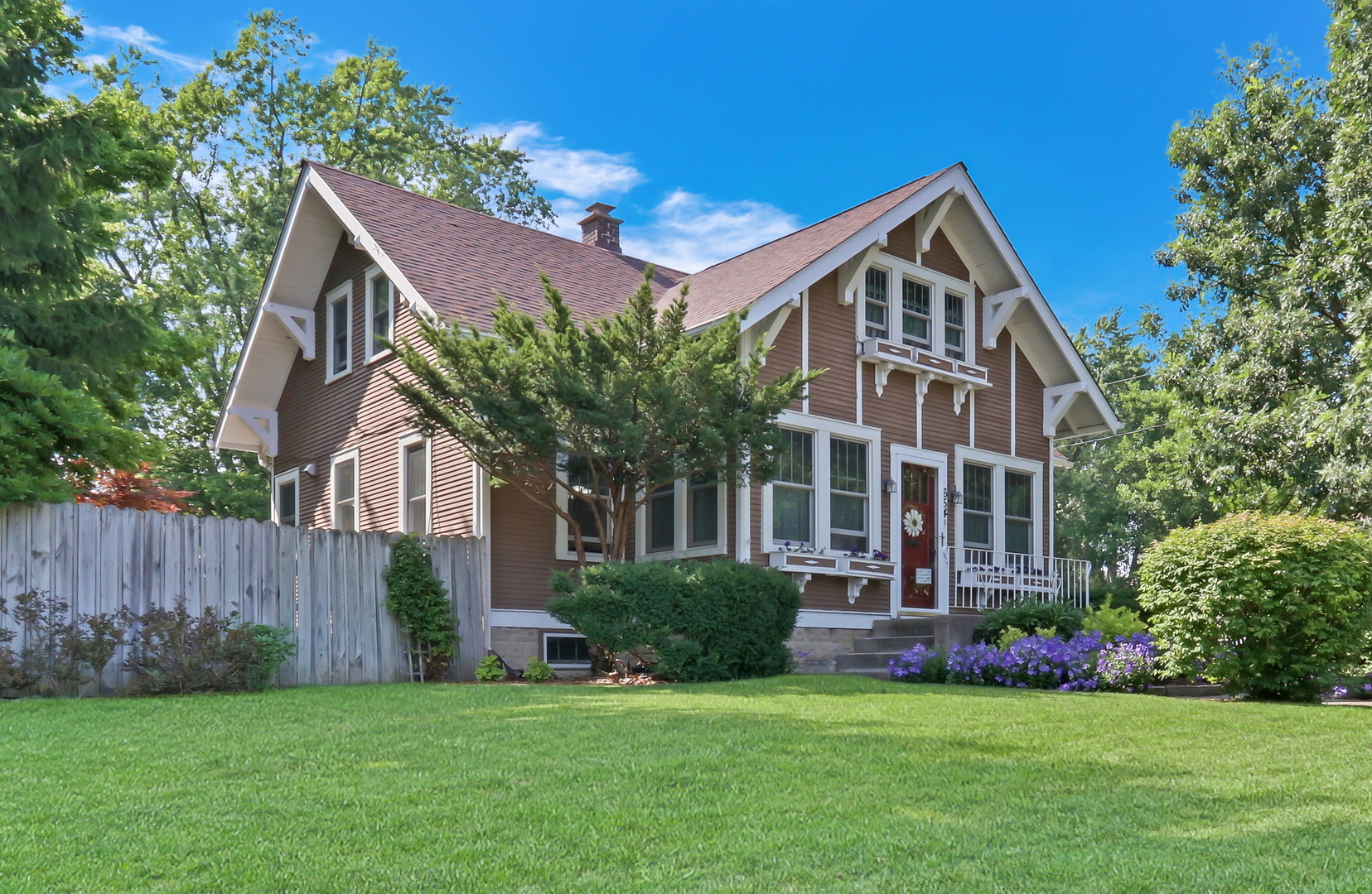 654 Main Street, Antioch, IL 60002