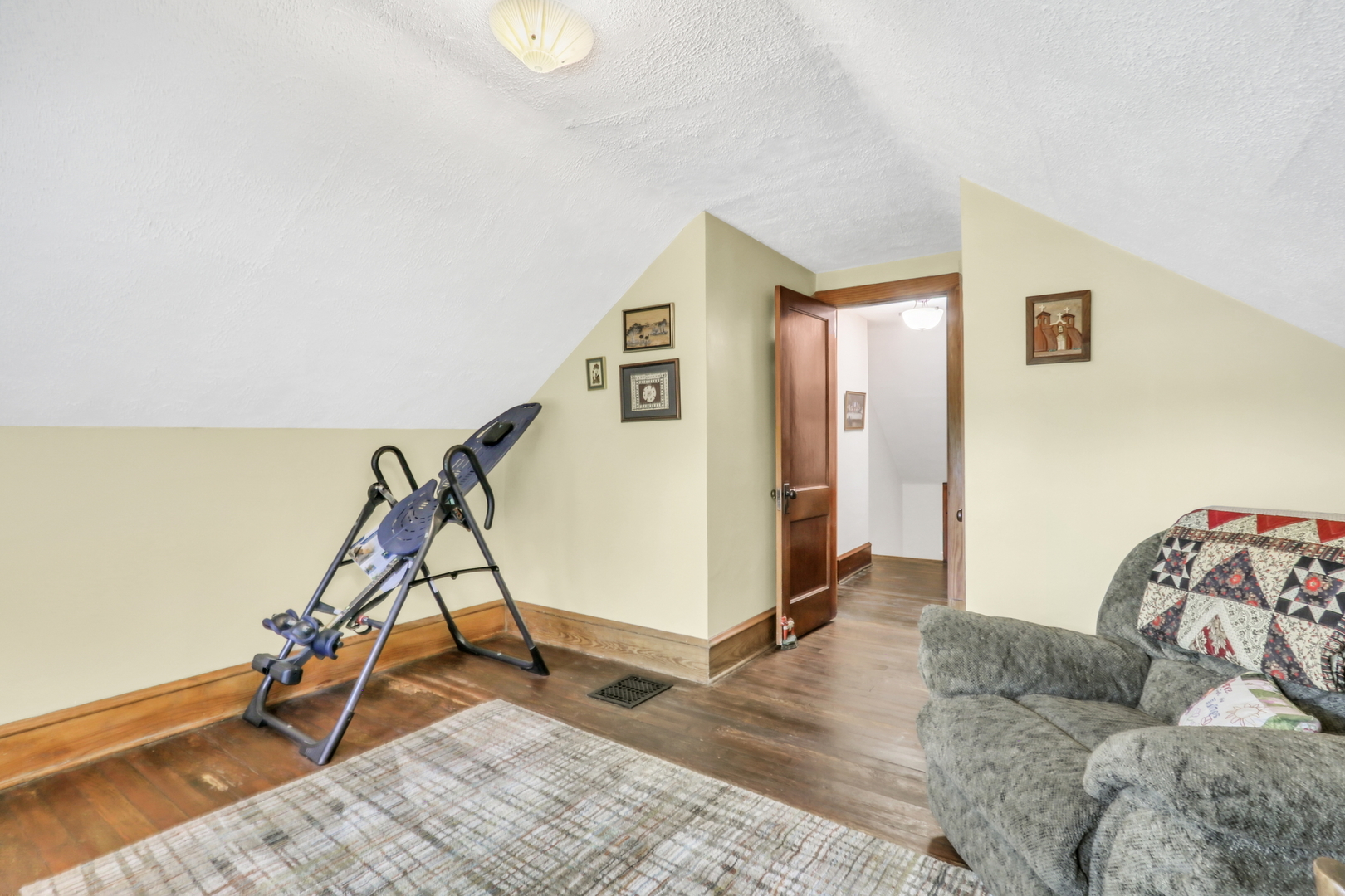 654 Main Street, Antioch, IL 60002