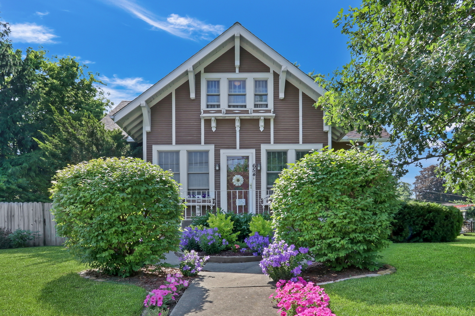 654 Main Street, Antioch, IL 60002