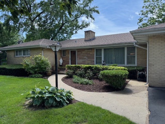 1014 N Elmhurst Road, Prospect Heights, IL 60070