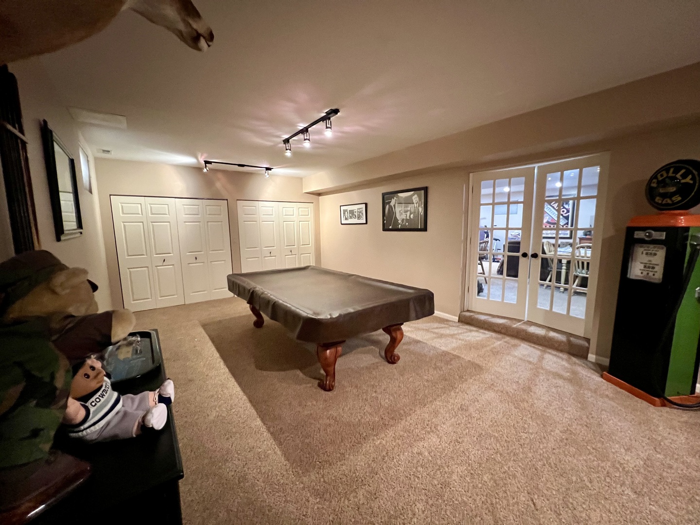 38W715 Bonnie Court, St. Charles, IL 60175