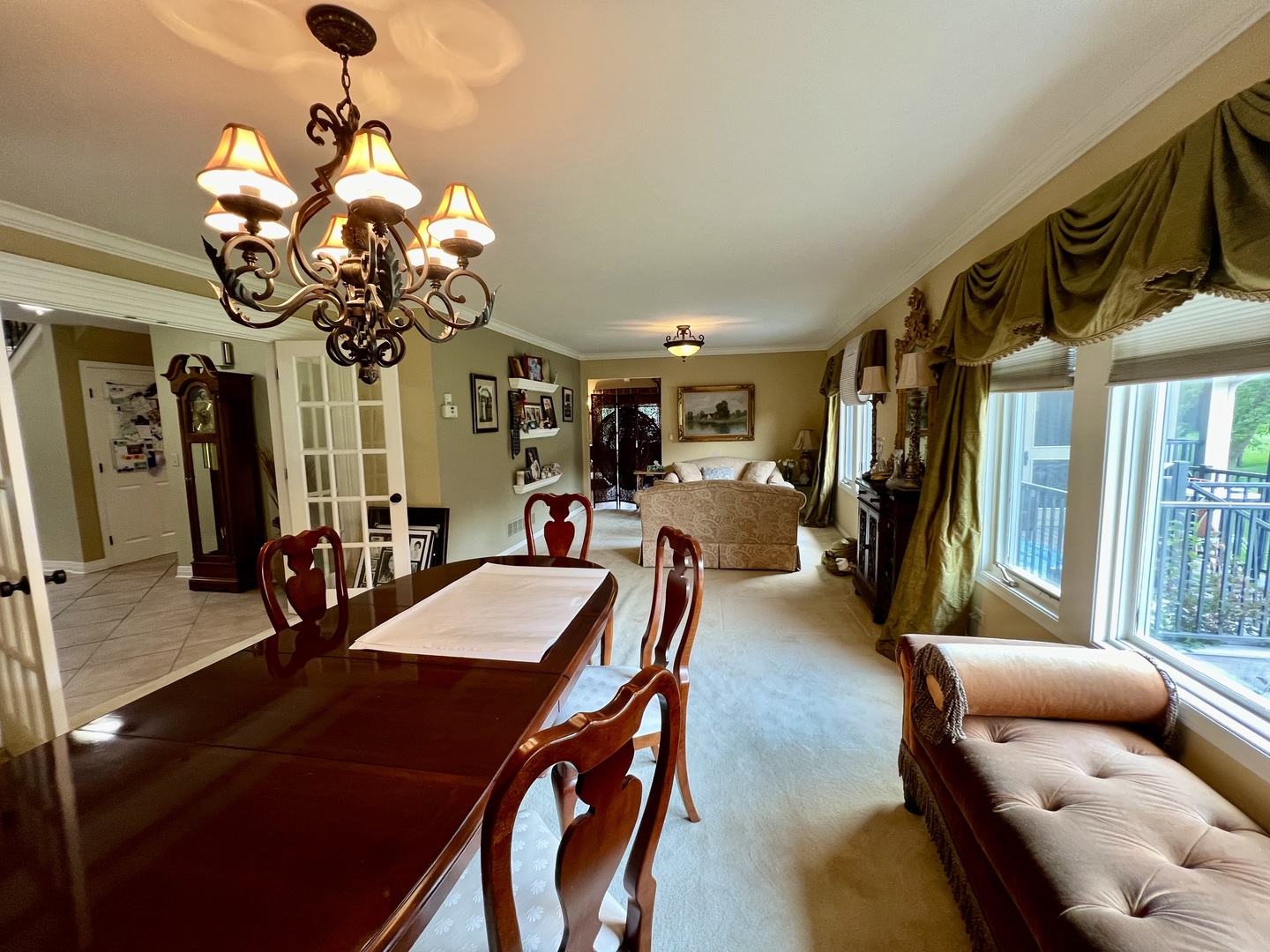 38W715 Bonnie Court, St. Charles, IL 60175