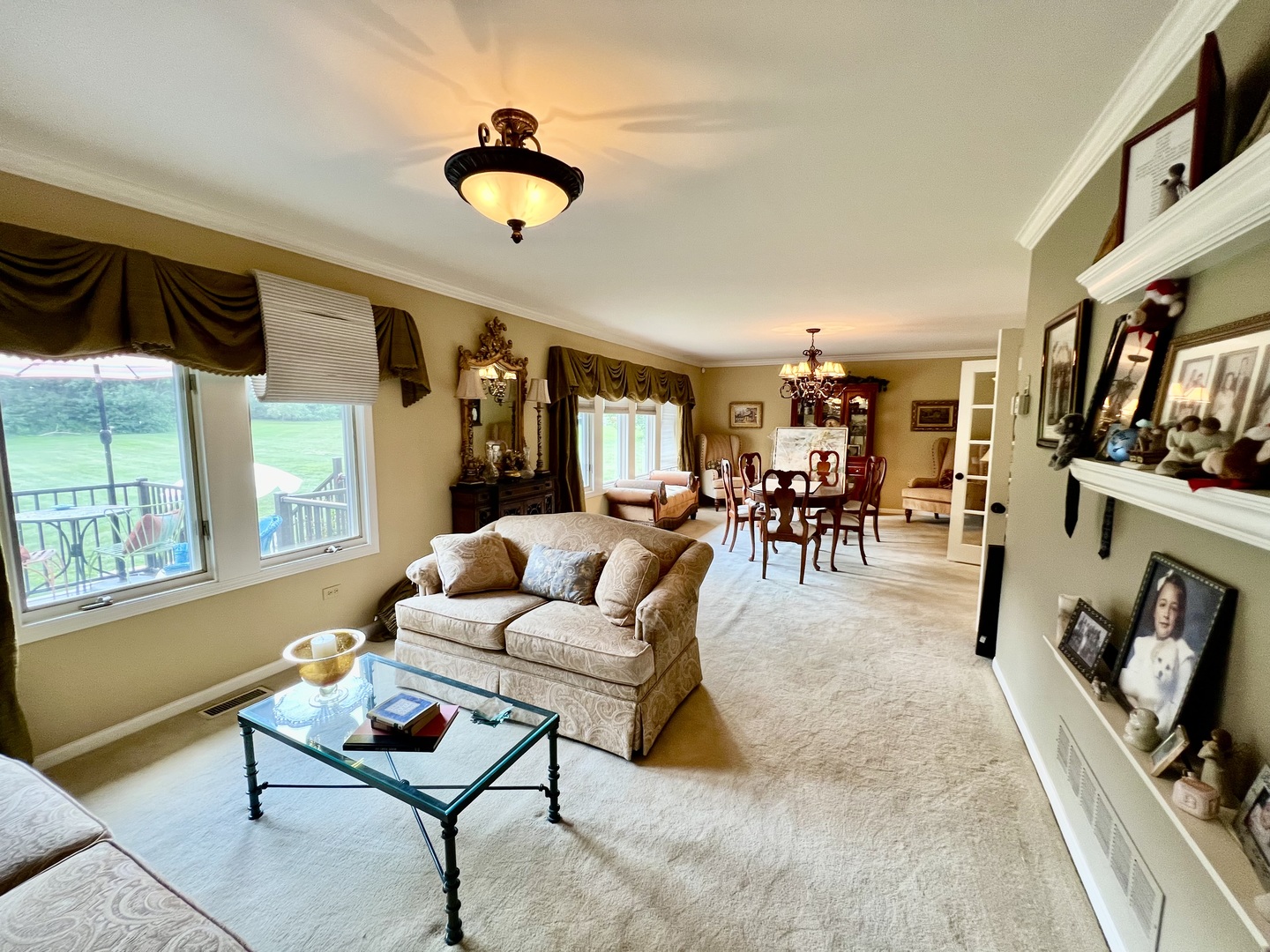 38W715 Bonnie Court, St. Charles, IL 60175