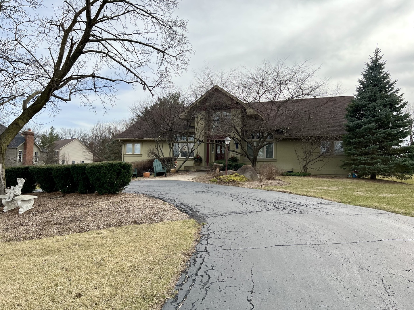 38W715 Bonnie Court, St. Charles, IL 60175