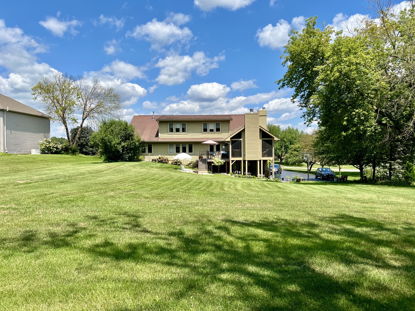 38W715 Bonnie Court, St. Charles, IL 60175