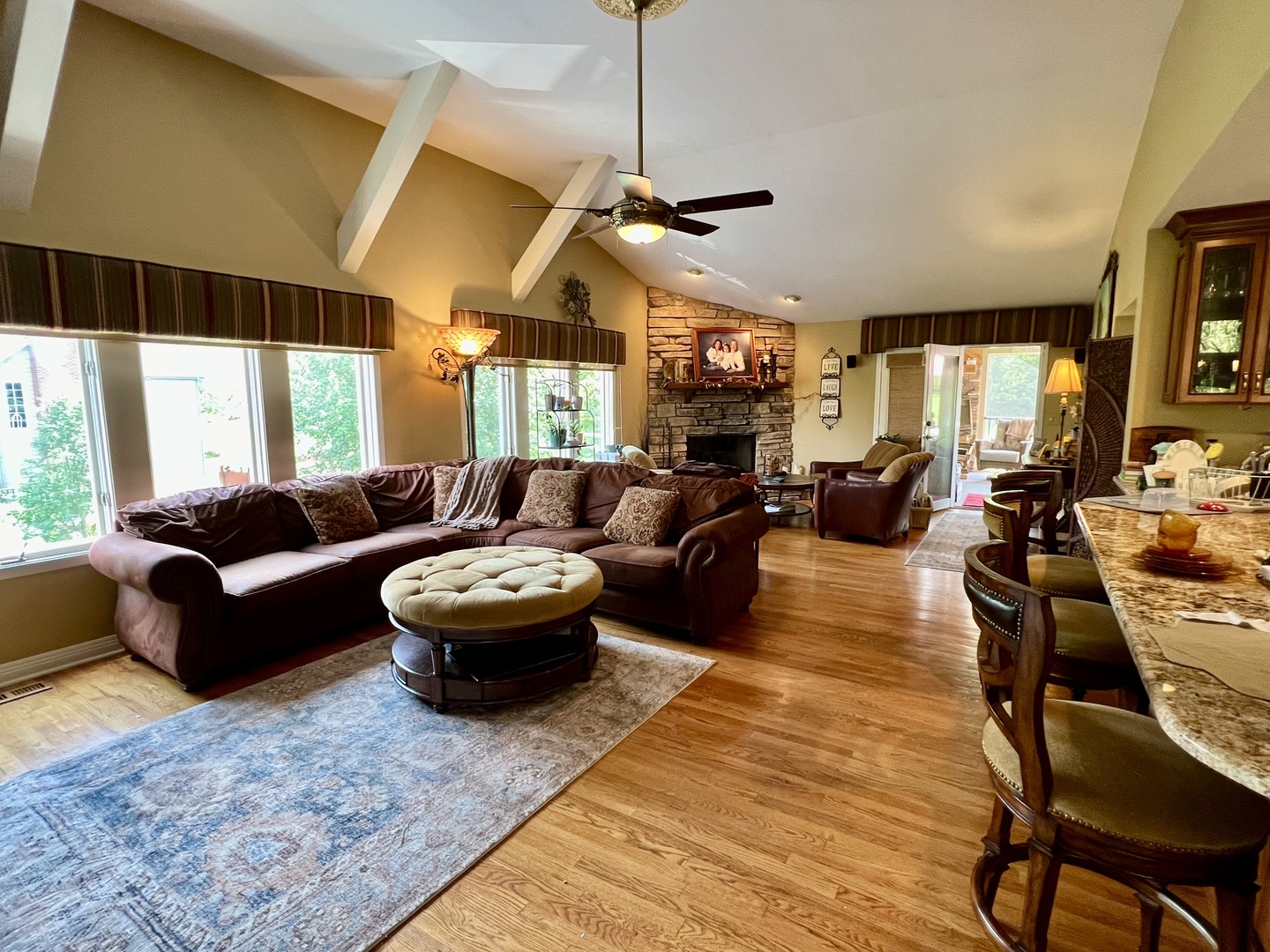 38W715 Bonnie Court, St. Charles, IL 60175