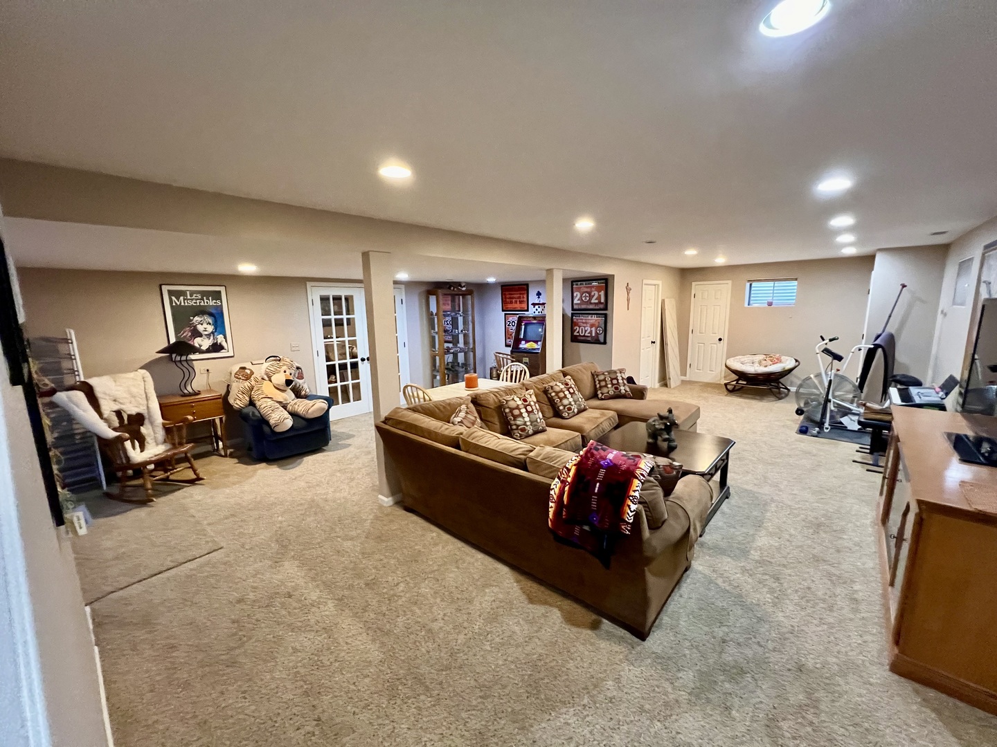 38W715 Bonnie Court, St. Charles, IL 60175