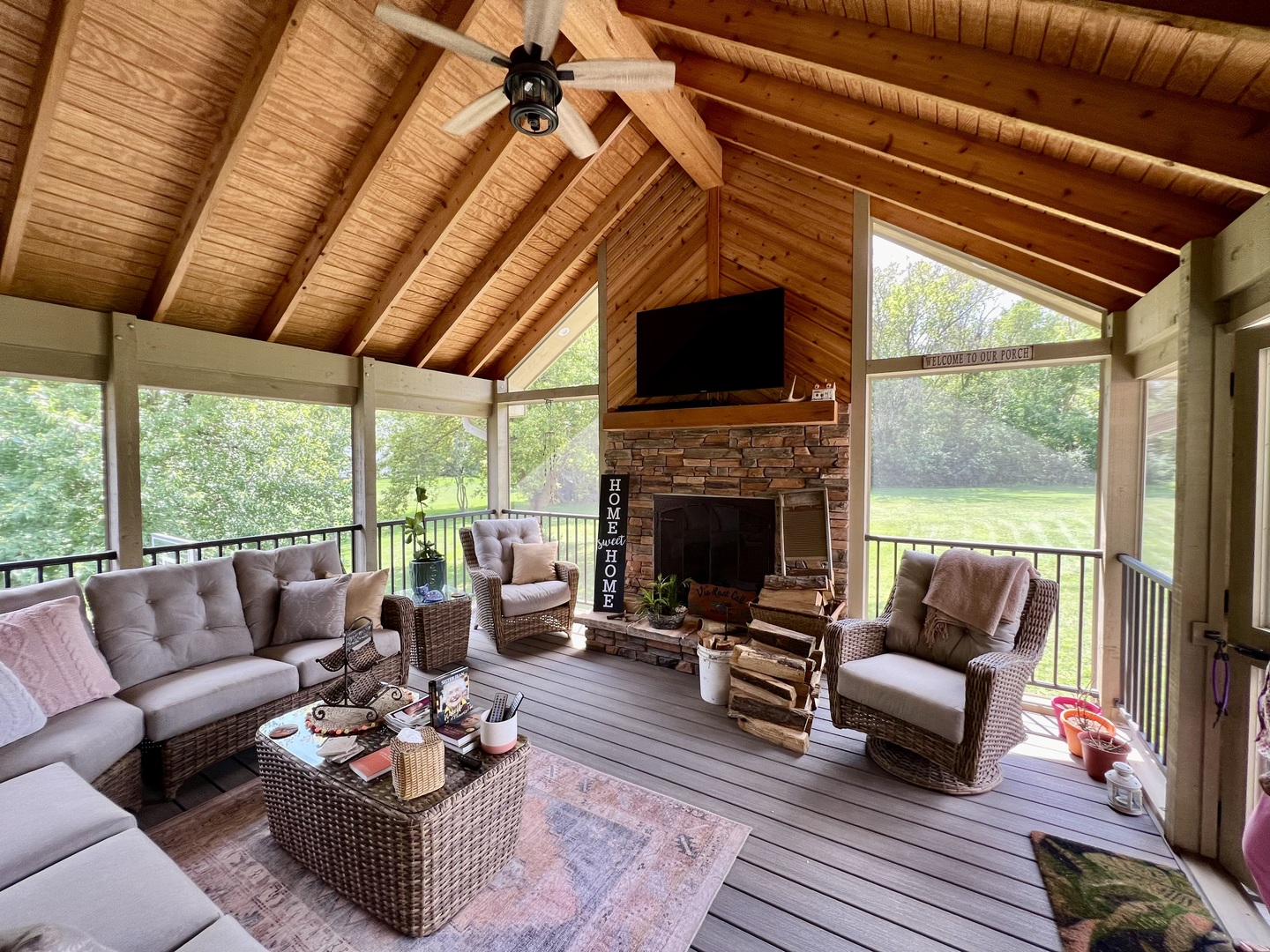 38W715 Bonnie Court, St. Charles, IL 60175
