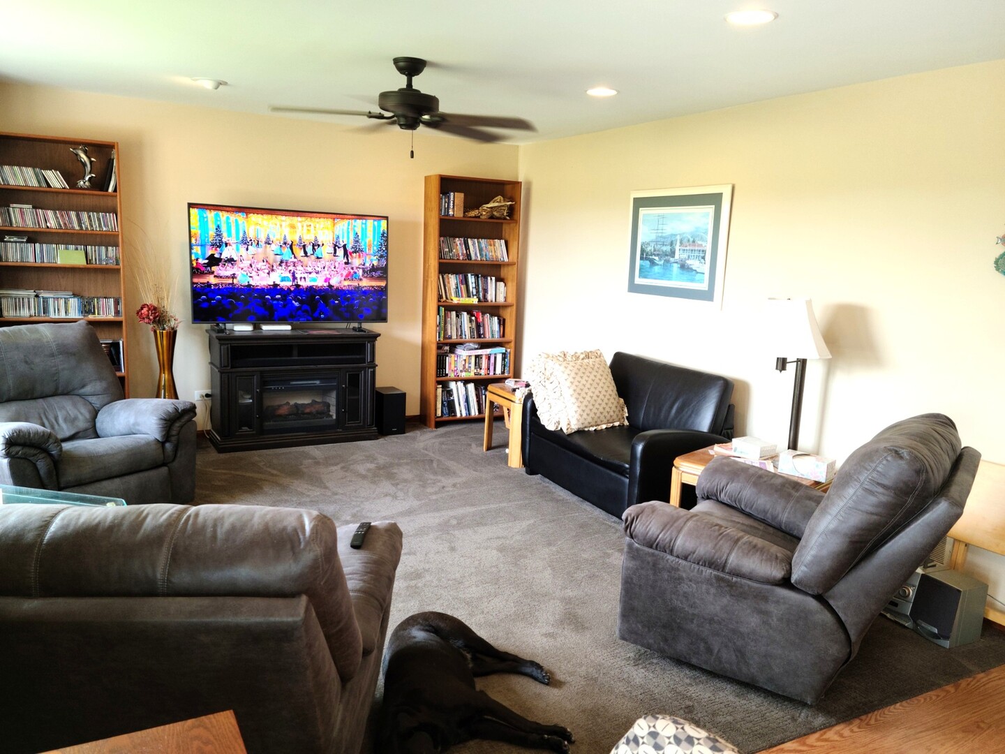 296 N Cardinal Street, Cortland, IL 60112