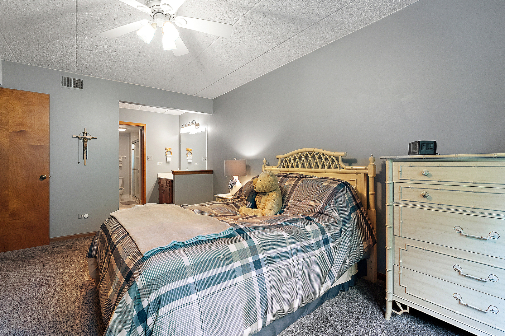 8425 W 95th Street #27, Hickory Hills, IL 60457