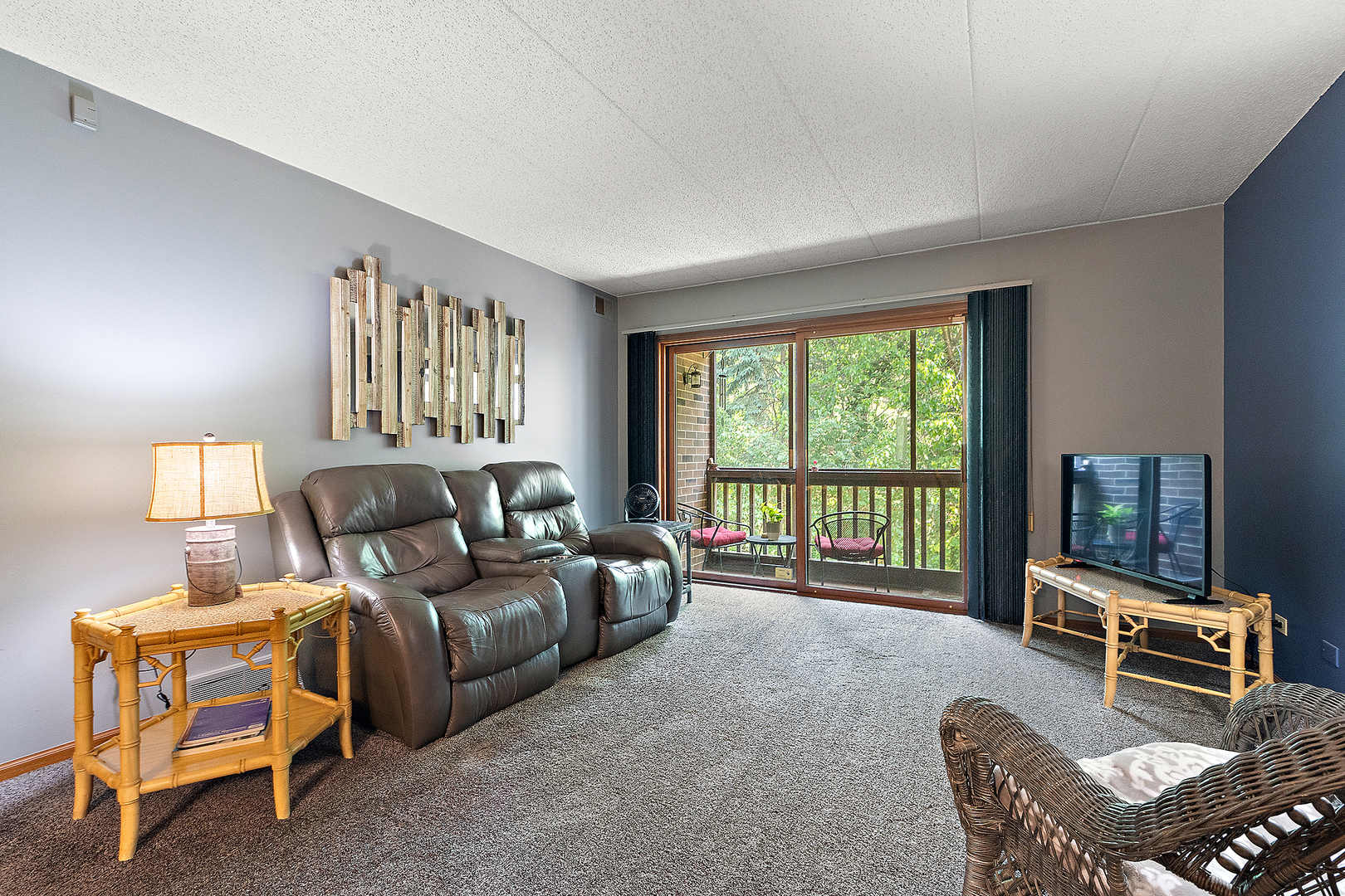 8425 W 95th Street #27, Hickory Hills, IL 60457