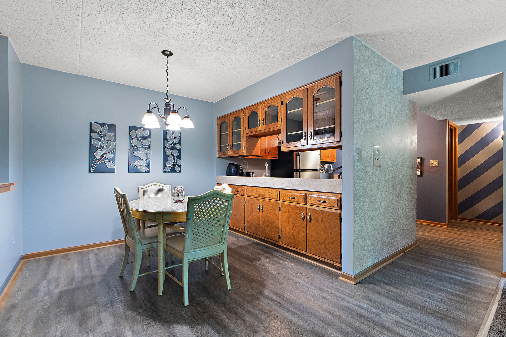 8425 W 95th Street #27, Hickory Hills, IL 60457