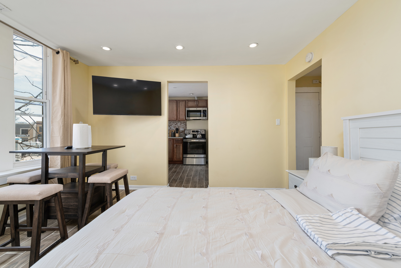 2626 N Milwaukee Avenue #2F, Chicago, IL 60647