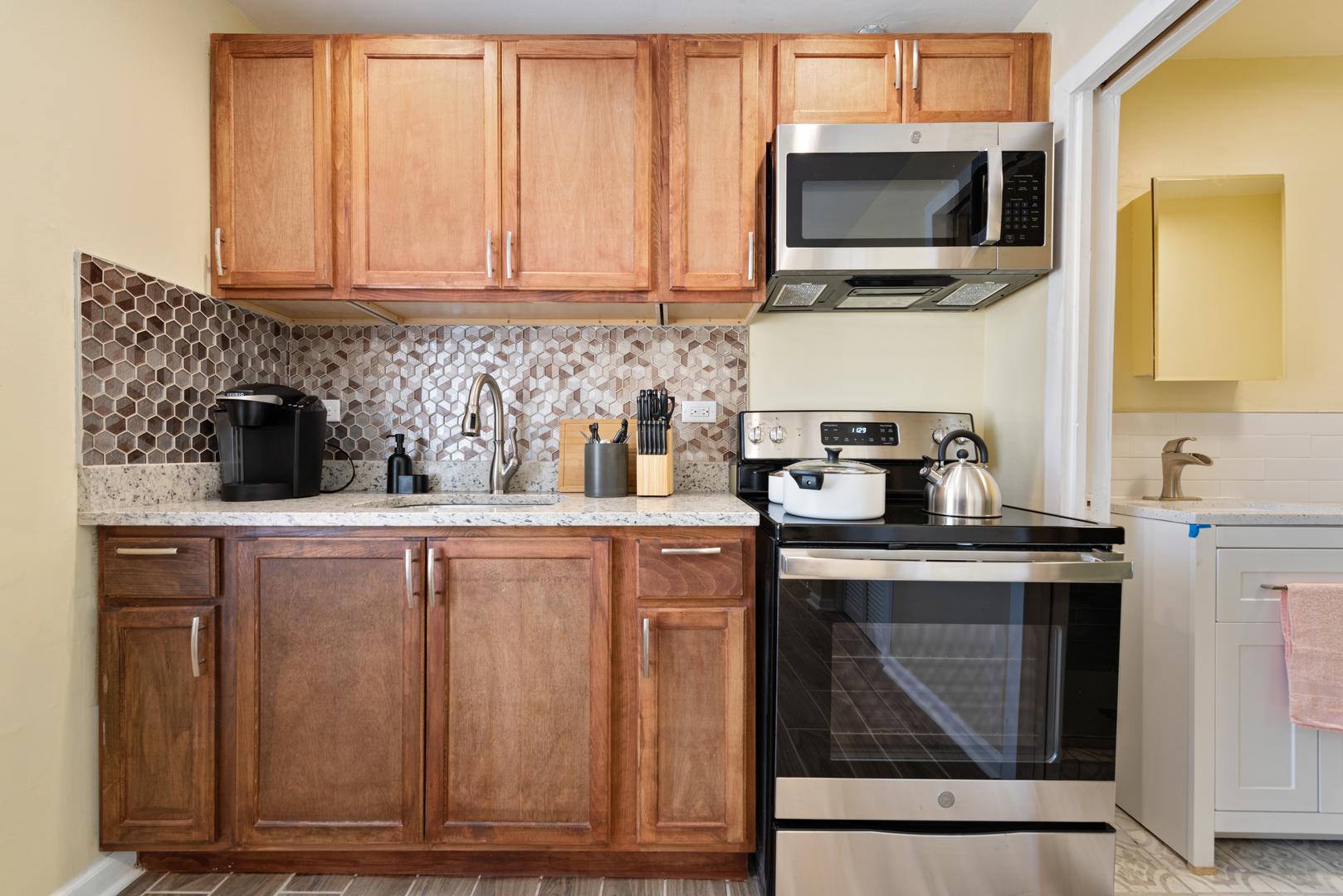 2626 N Milwaukee Avenue #2F, Chicago, IL 60647
