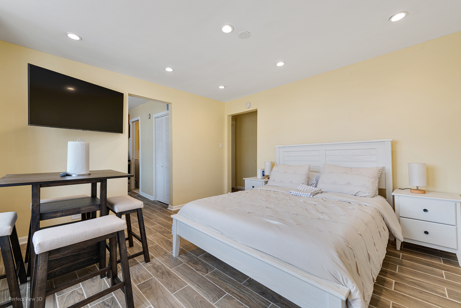 2626 N Milwaukee Avenue #2F, Chicago, IL 60647