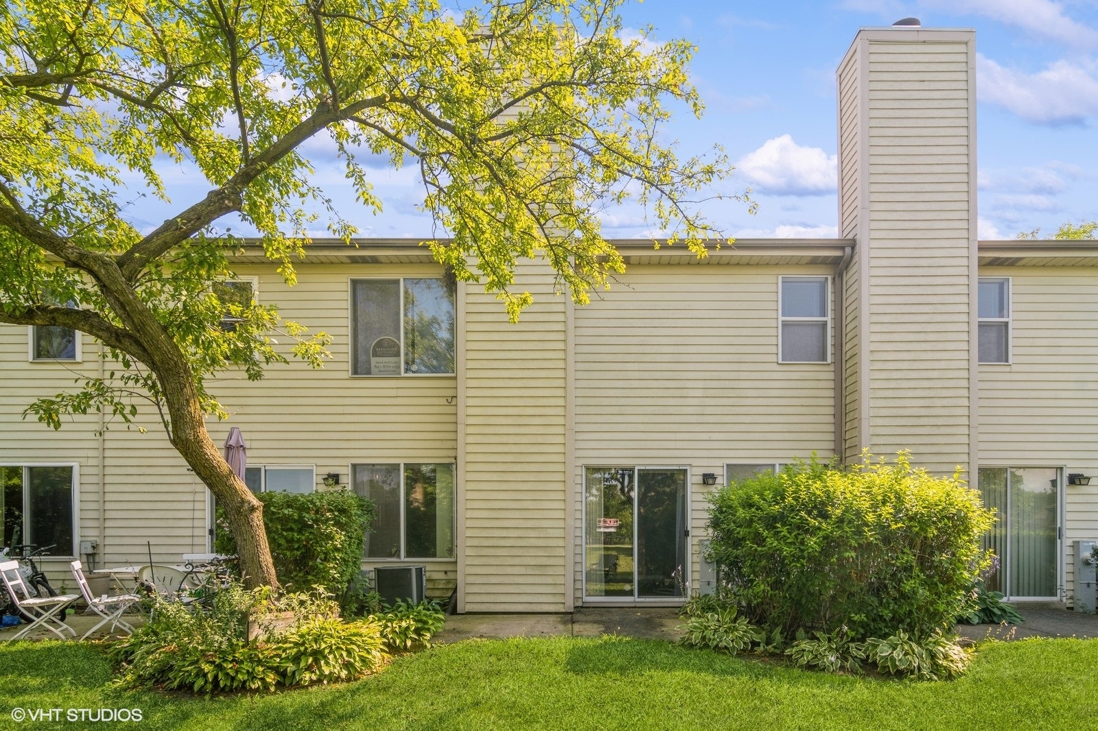 550 E Windgate Court, Arlington Heights, IL 60005