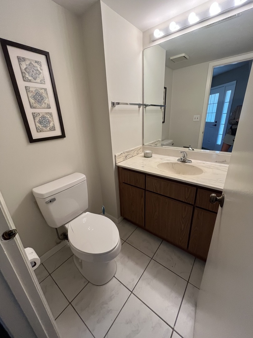 550 E Windgate Court, Arlington Heights, IL 60005