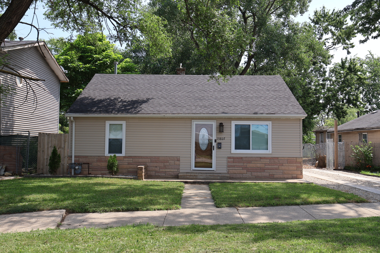 15807 Dixie Highway, Harvey, IL 60426