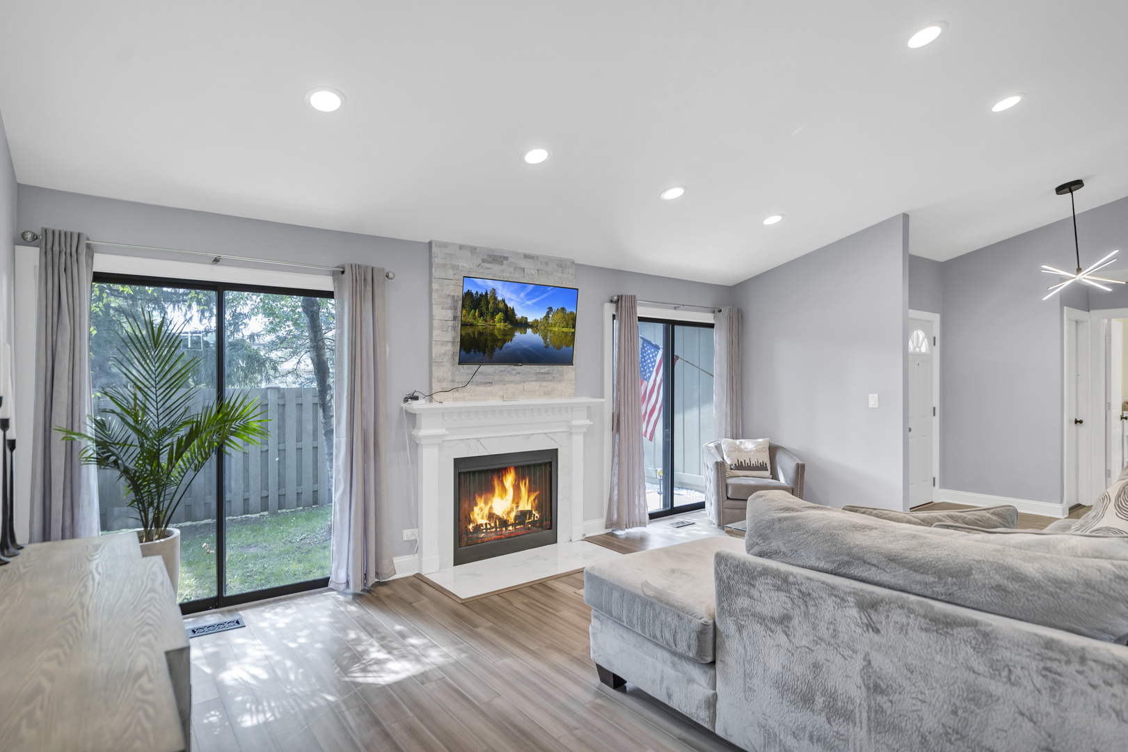 755 N Woodfield Trail, Roselle, IL 60172