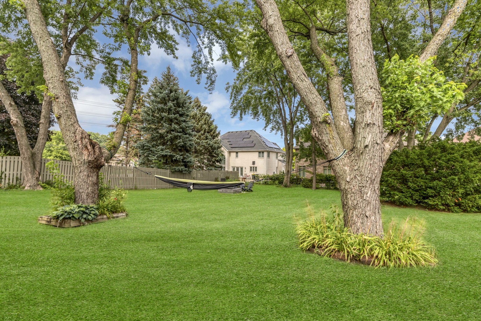 755 N Woodfield Trail, Roselle, IL 60172