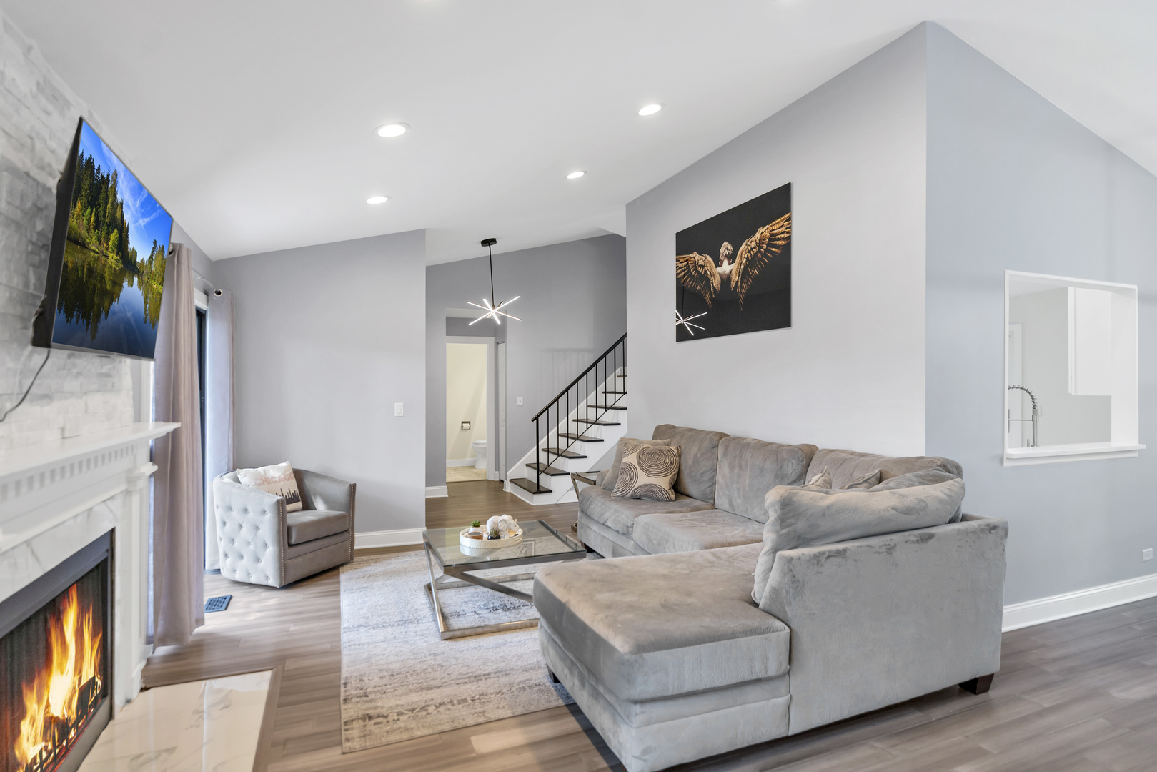 755 N Woodfield Trail, Roselle, IL 60172