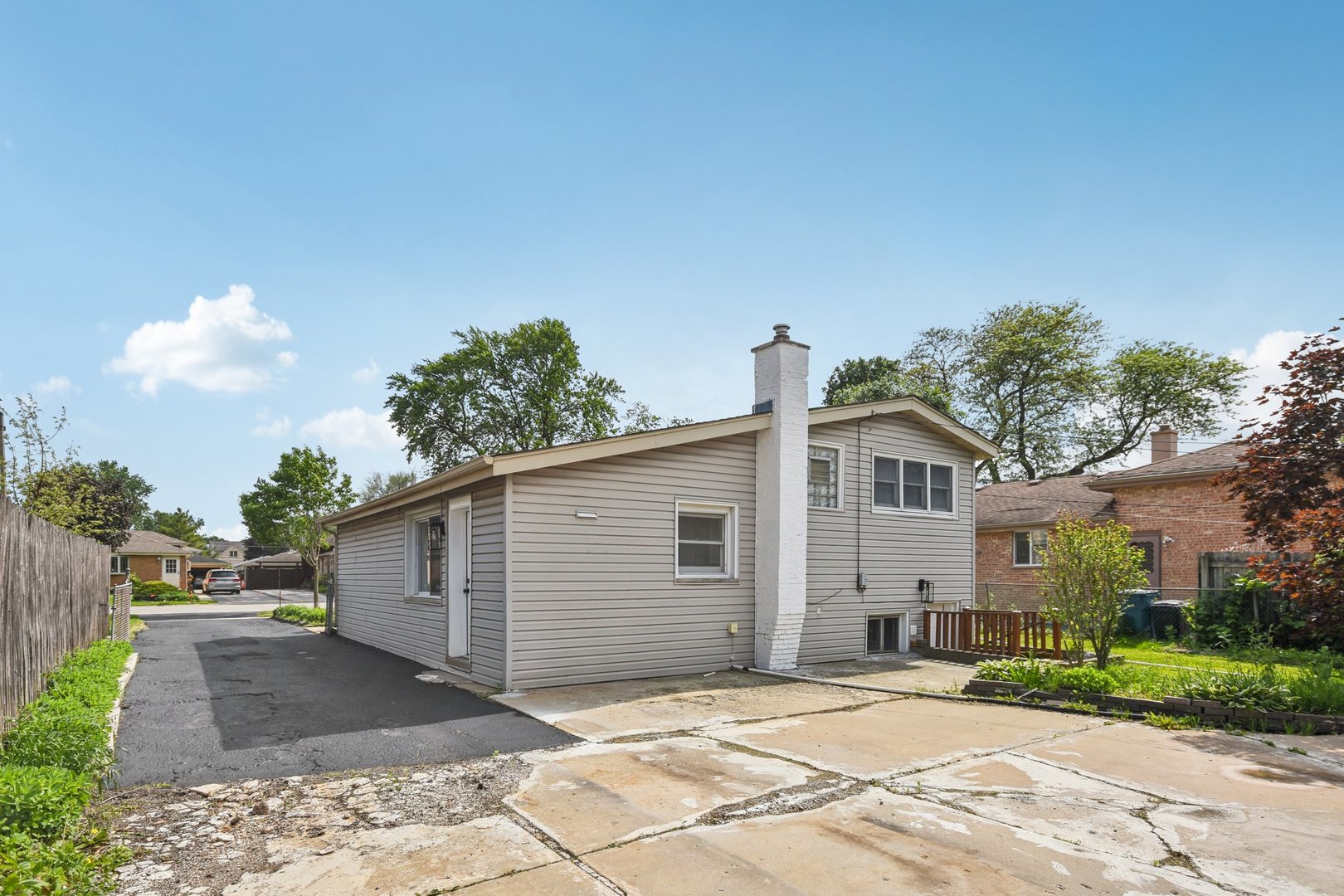329 E Jefferson Street, Bensenville, IL 60106