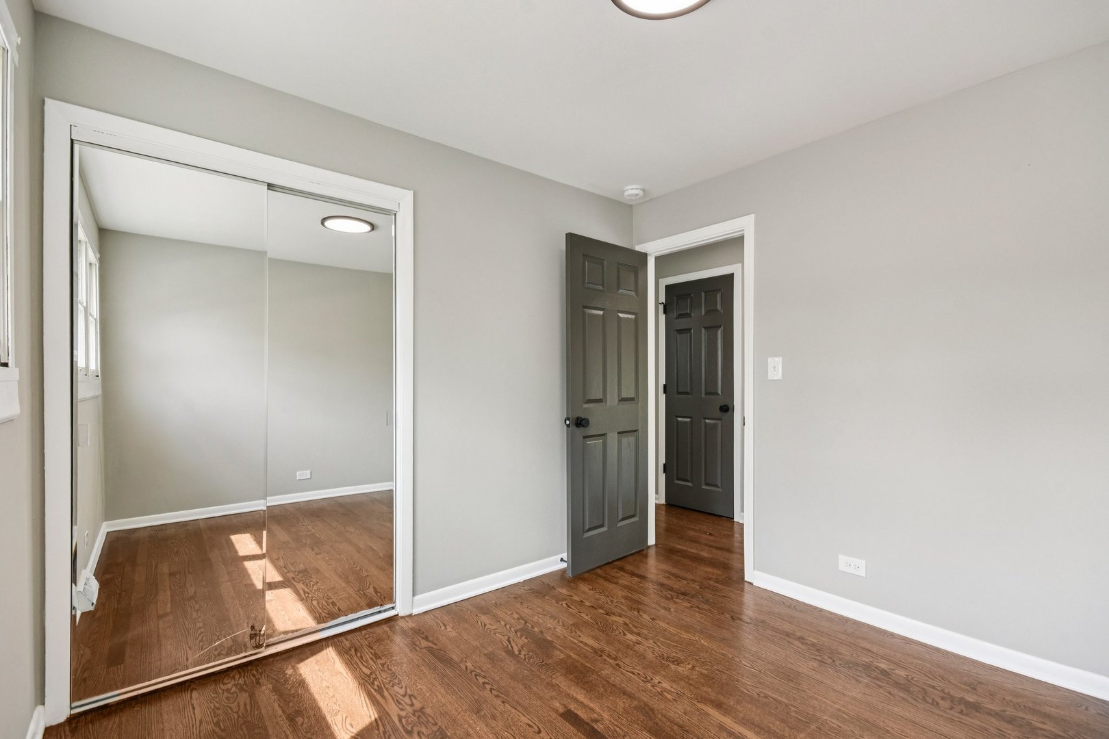329 E Jefferson Street, Bensenville, IL 60106