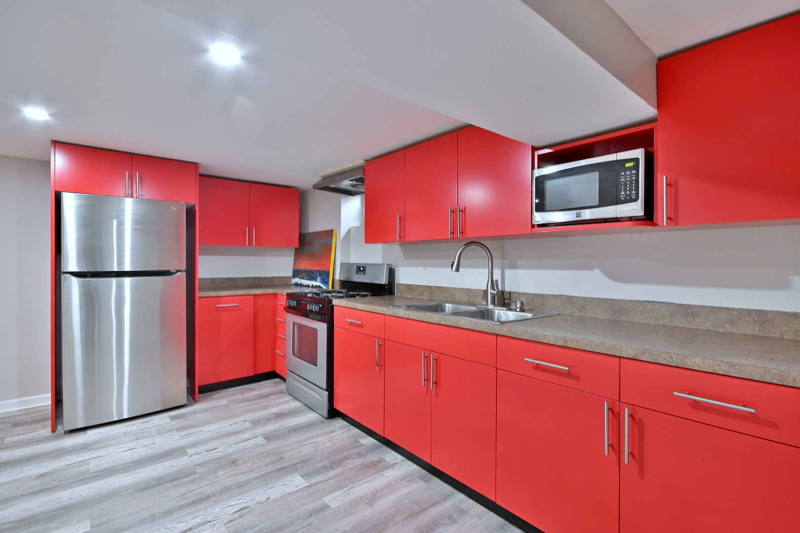511 W BYRON Avenue, Addison, IL 60101