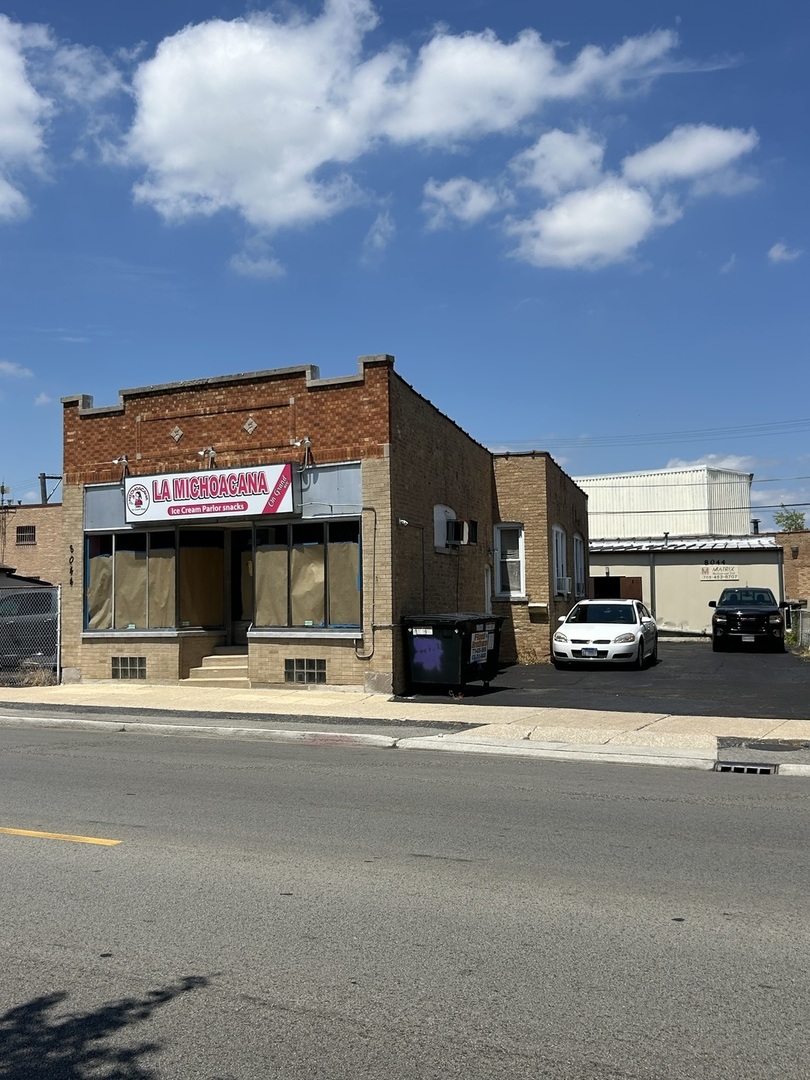 8044 W Grand Avenue, River Grove, IL 60171