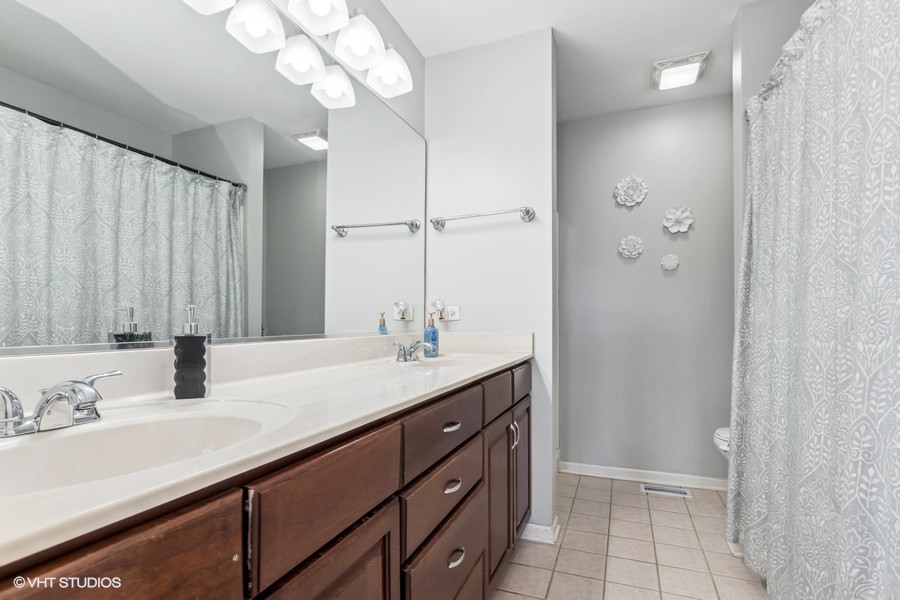 9210 W Westinghouse Court, Mokena, IL 60448