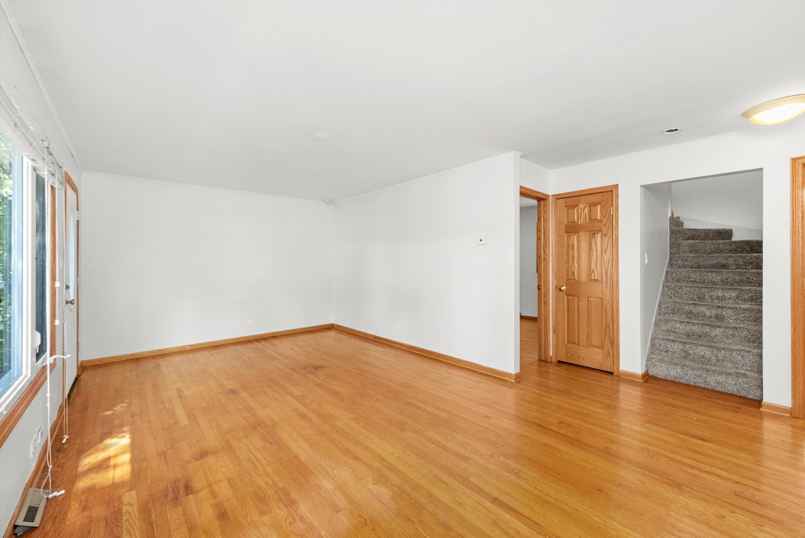 9417 S 78th Avenue, Hickory Hills, IL 60457