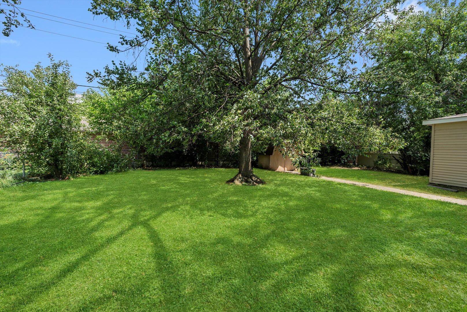 9417 S 78th Avenue, Hickory Hills, IL 60457